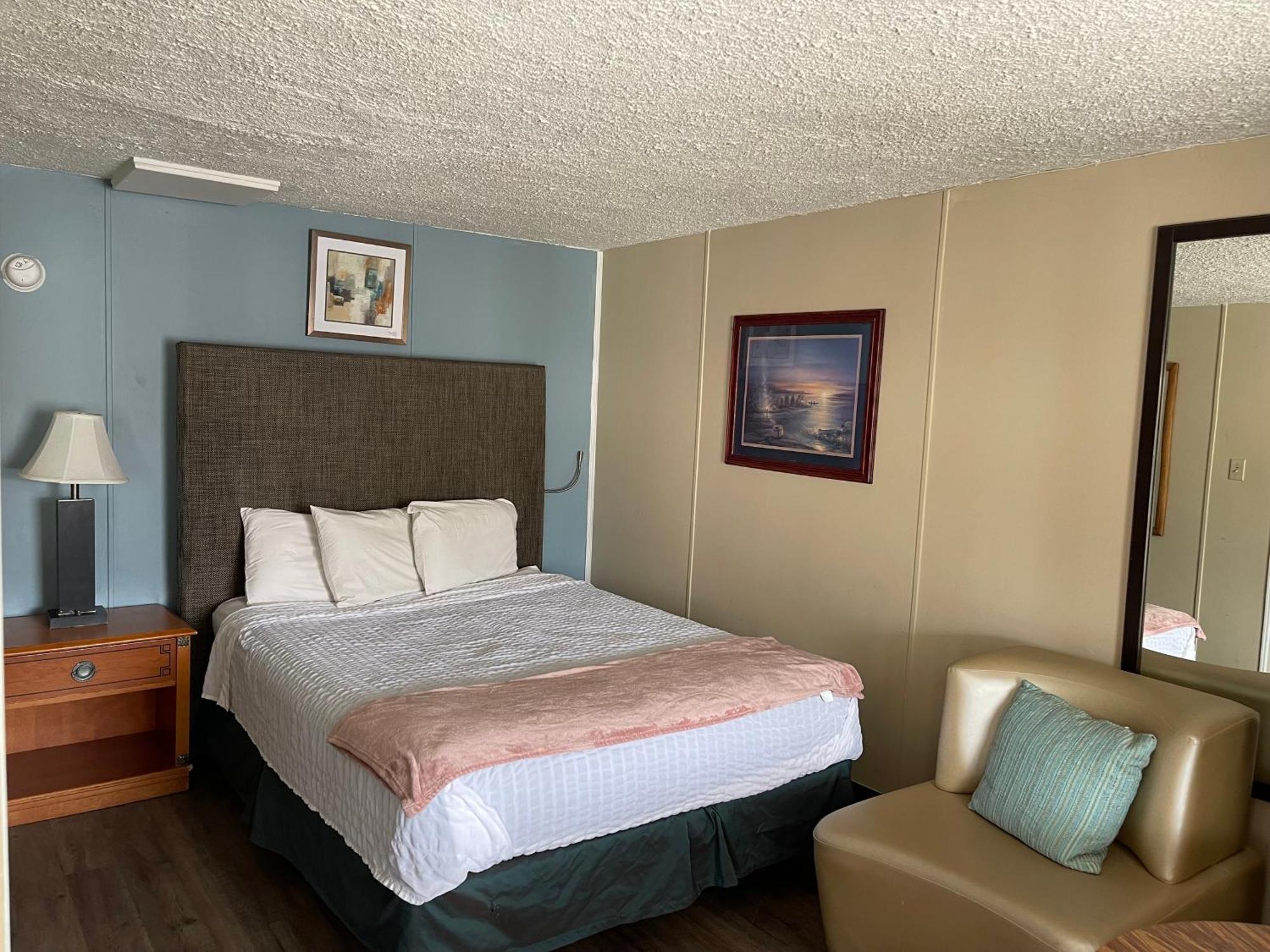 Safari Motel 2*